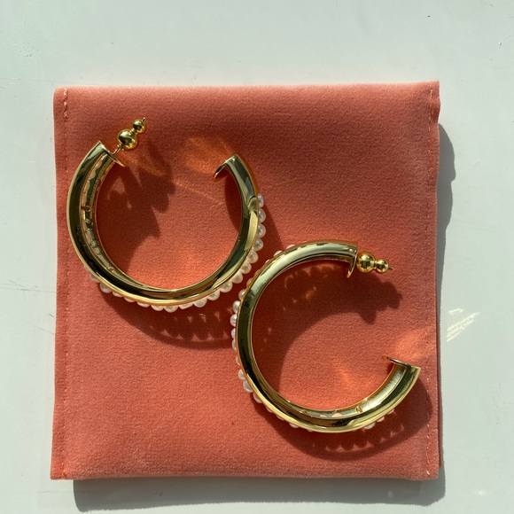 CULT GAIA LUMI PEARL HOOP EARRINGS - Picture 5 of 7